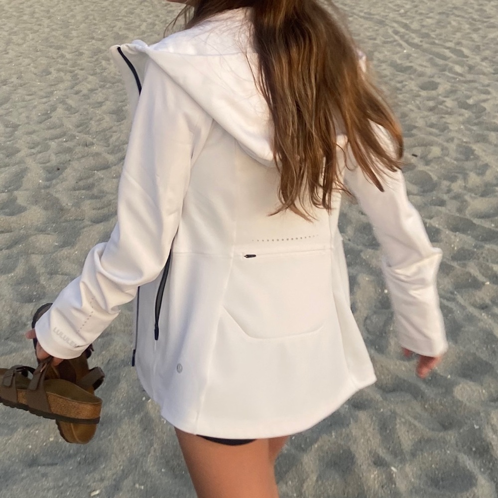 white lululemon jacket